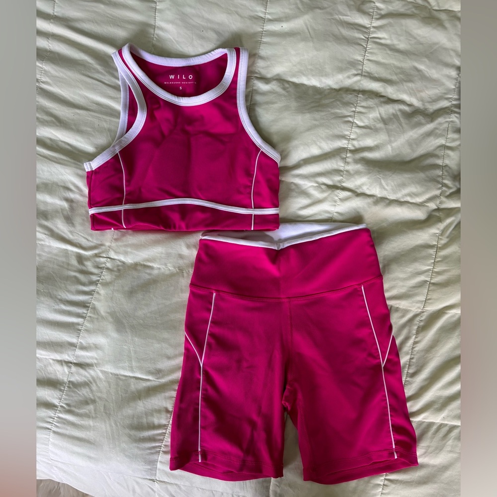 Wilo Women's Pink Athletic Set